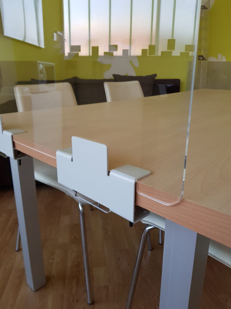 spuckschutz-klemmhalter-2200-680-1-768x1024